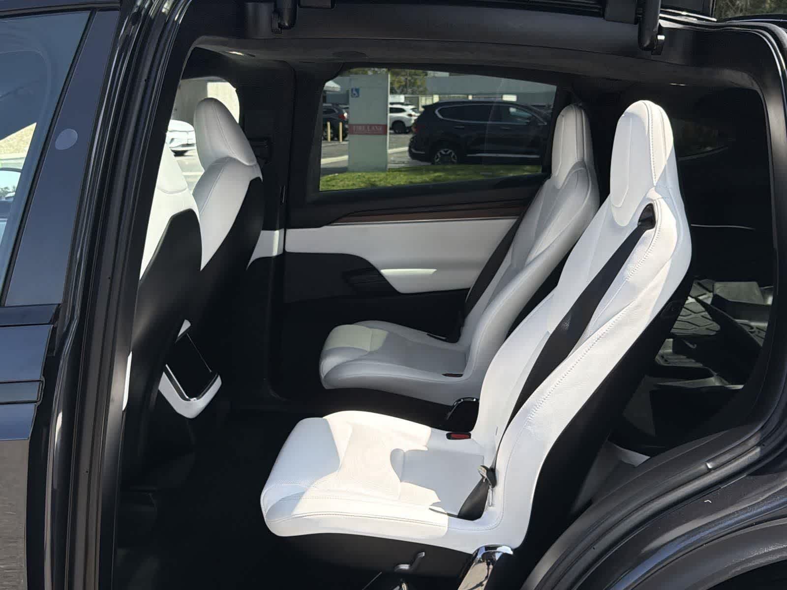 Thumbnail: 2024 Tesla Model X - 24