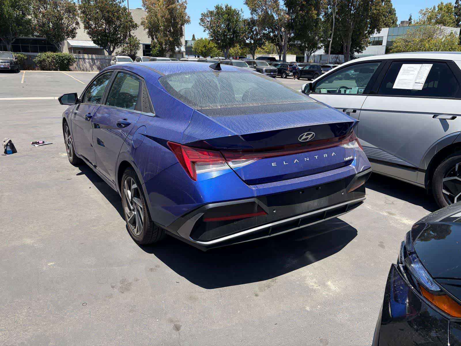 Thumbnail: 2024 Hyundai Elantra - 3