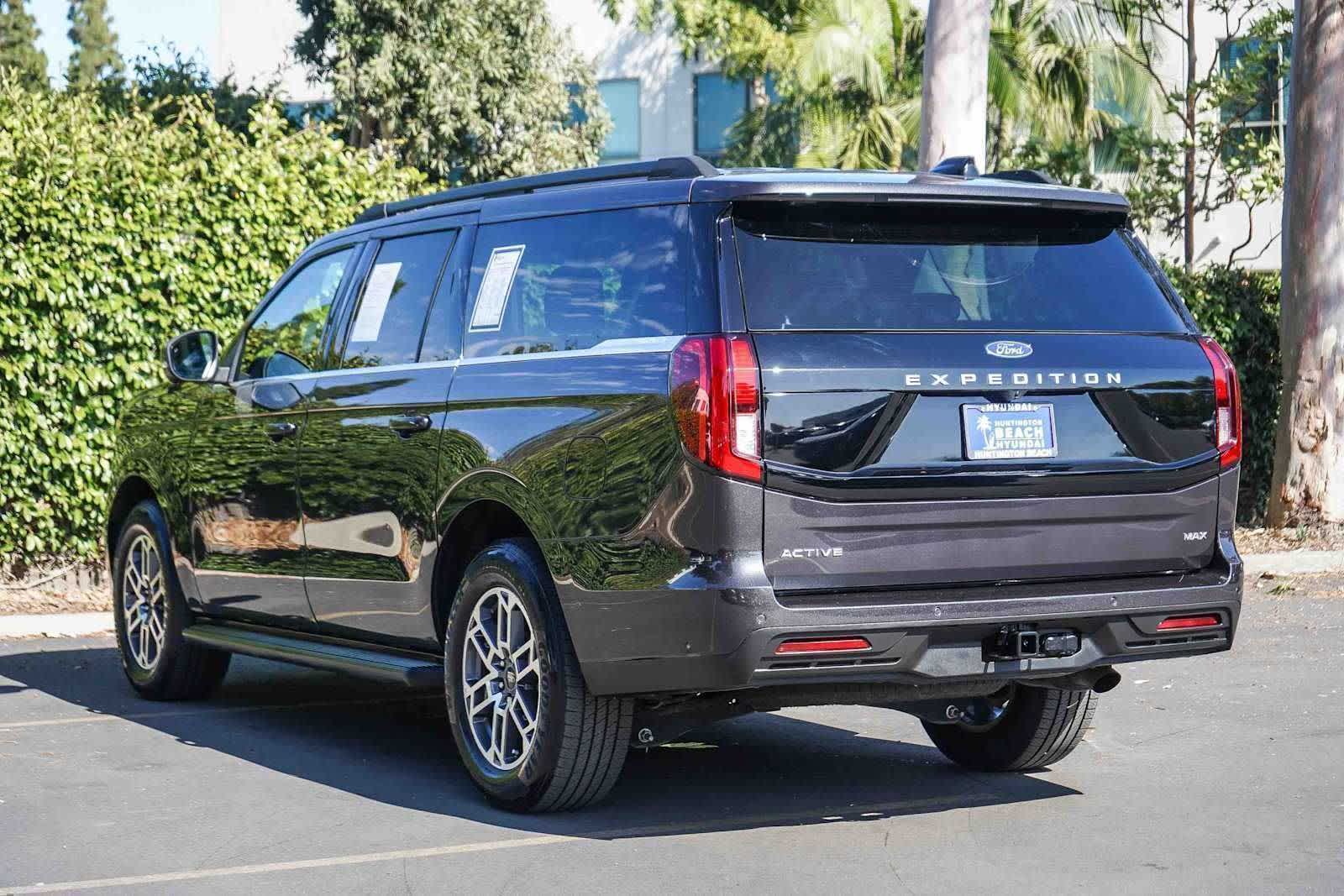 Thumbnail: 2025 Ford Expedition MAX - 3