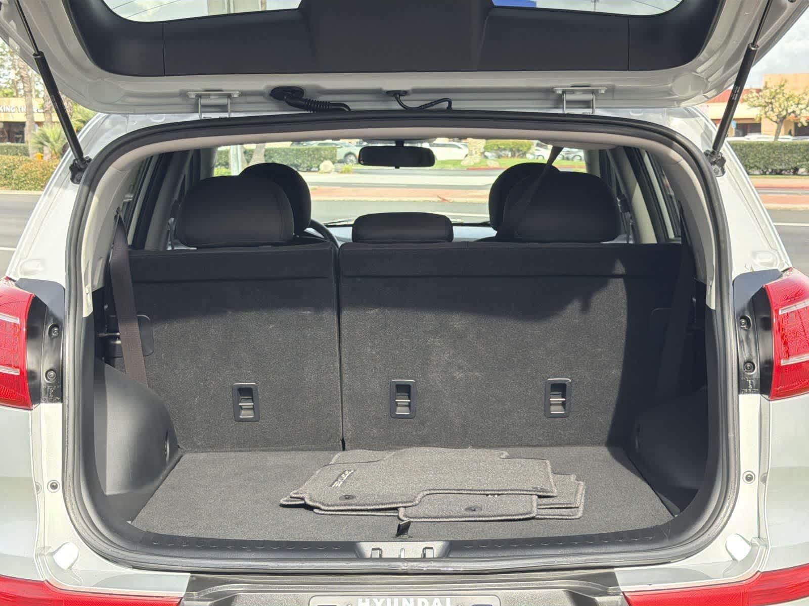 Thumbnail: 2013 Kia Sportage - 26