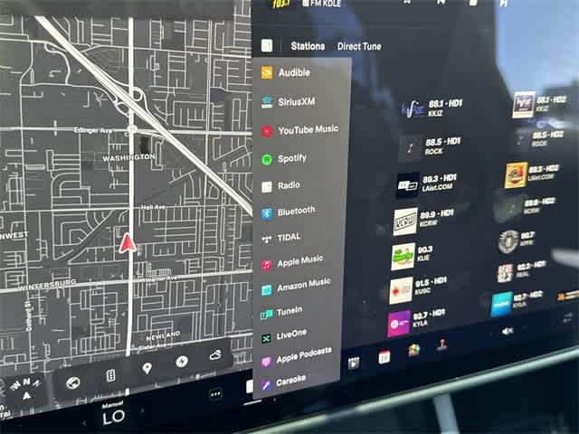 Thumbnail: 2022 Tesla Model X - 20