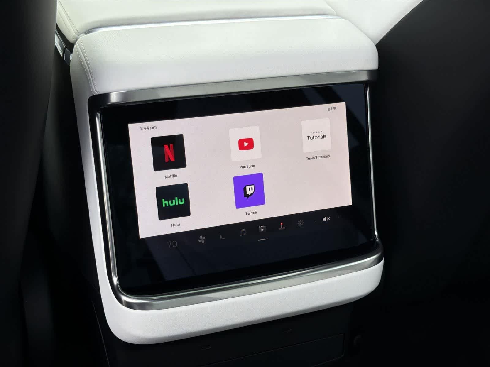 Thumbnail: 2022 Tesla Model X - 30