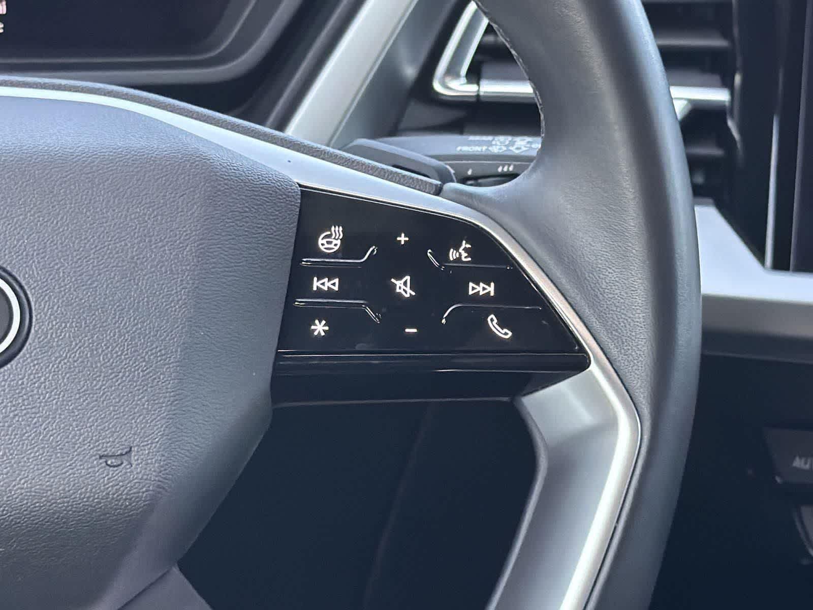 Thumbnail: 2023 Audi Q4 e-tron - 14