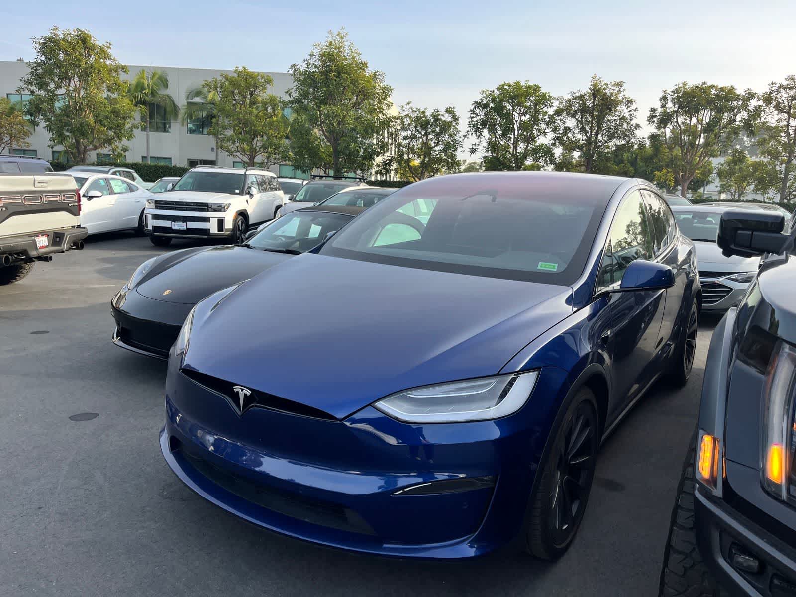 2023 Tesla Model X Long Range's photo