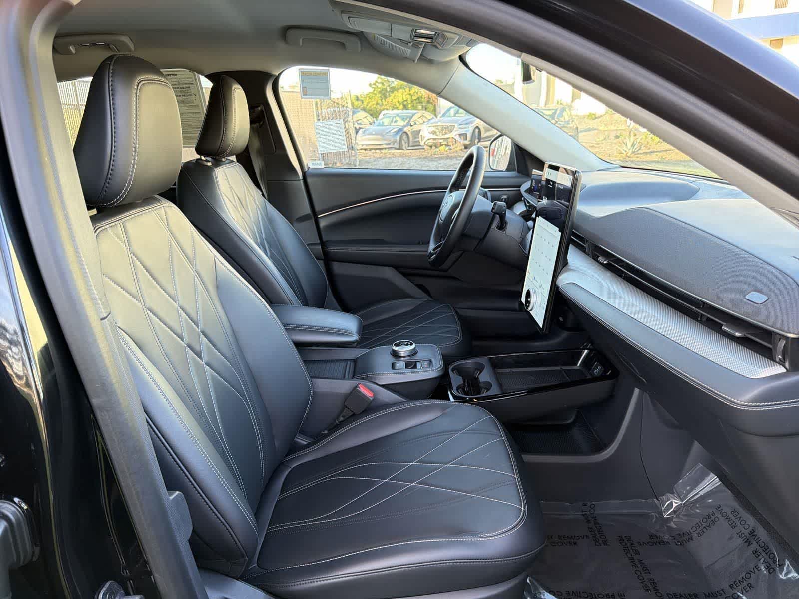 Thumbnail: 2022 Ford Mustang Mach-E - 32