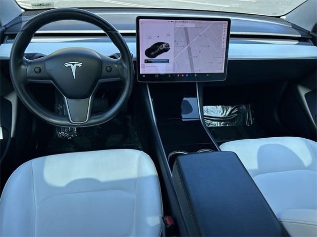 Thumbnail: 2018 Tesla Model 3 - 11