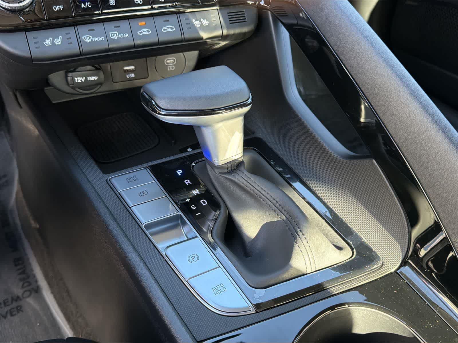 Thumbnail: 2025 Hyundai Elantra - 17