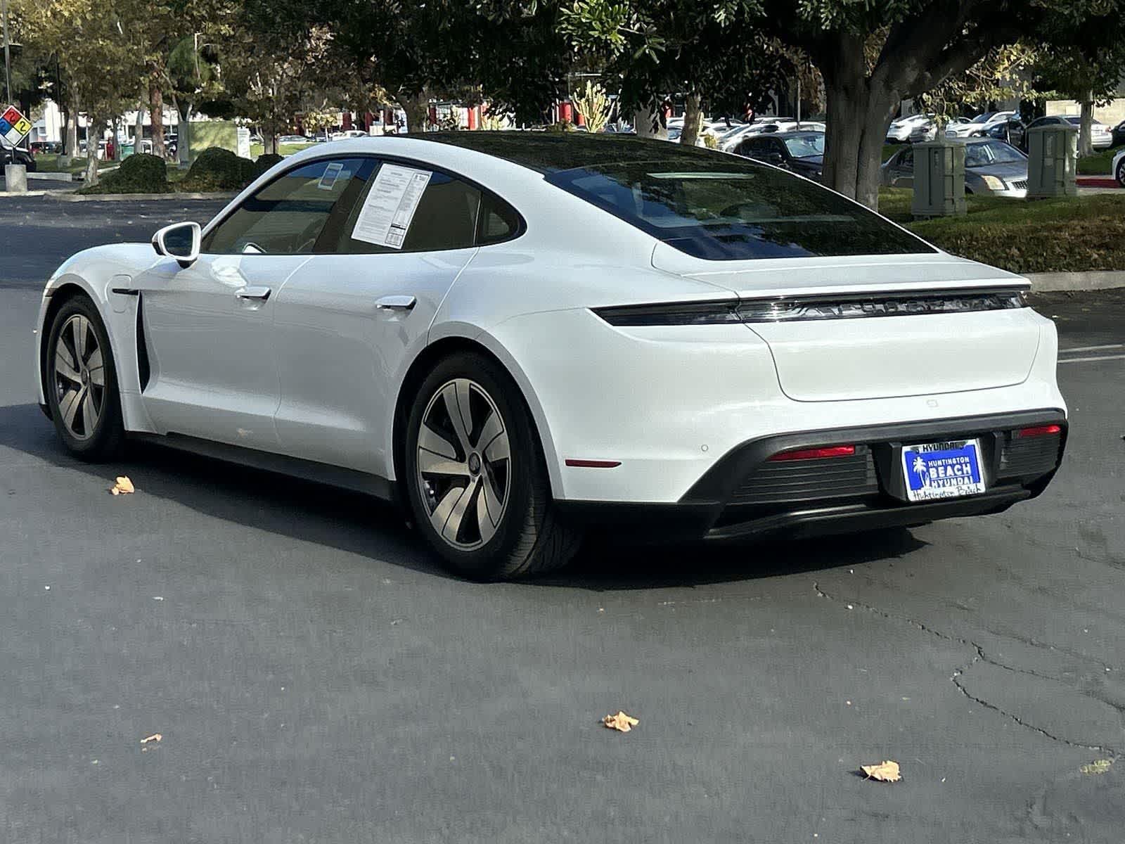 Thumbnail: 2023 Porsche Taycan - 6