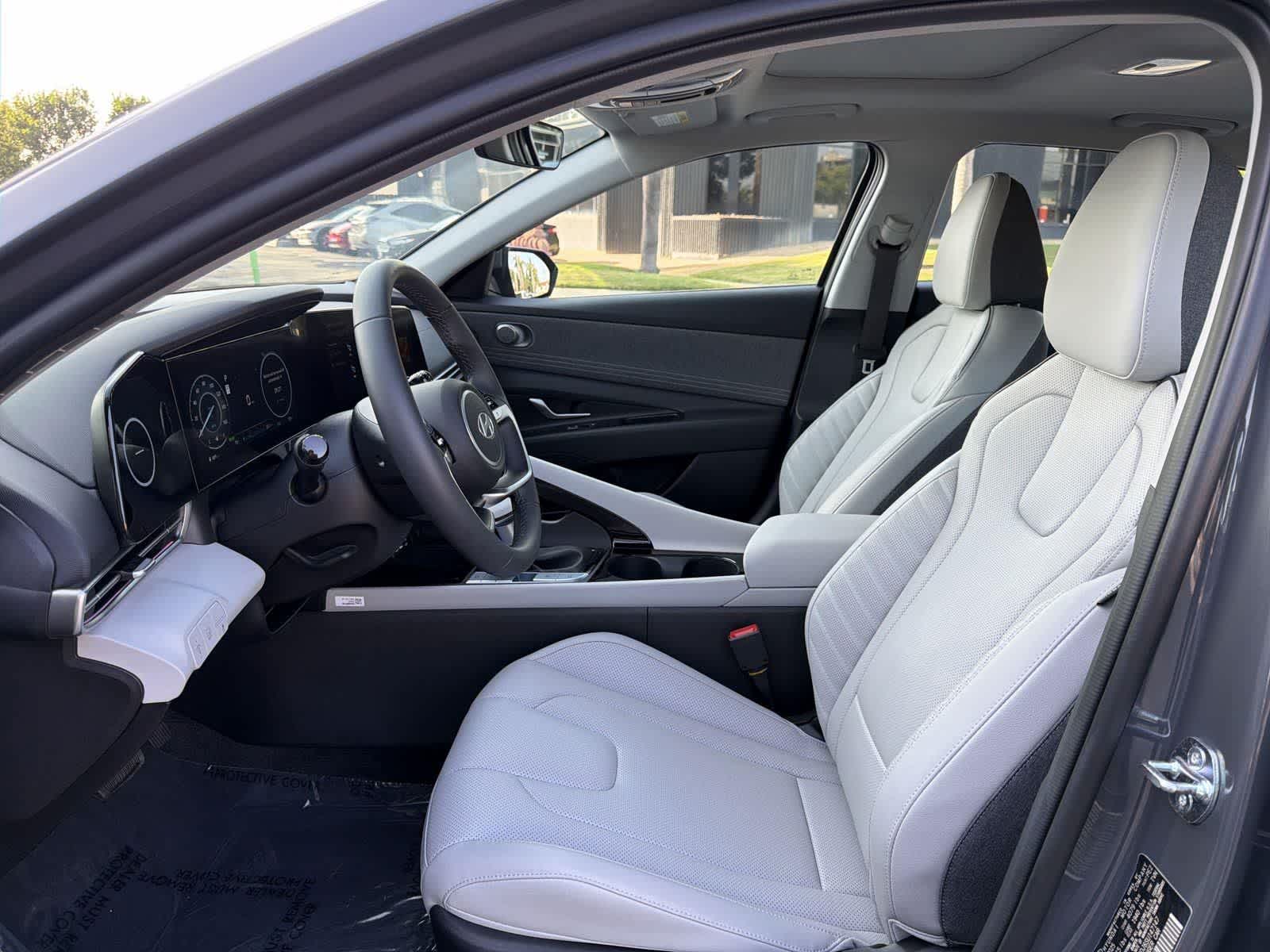 Thumbnail: 2025 Hyundai Elantra - 26