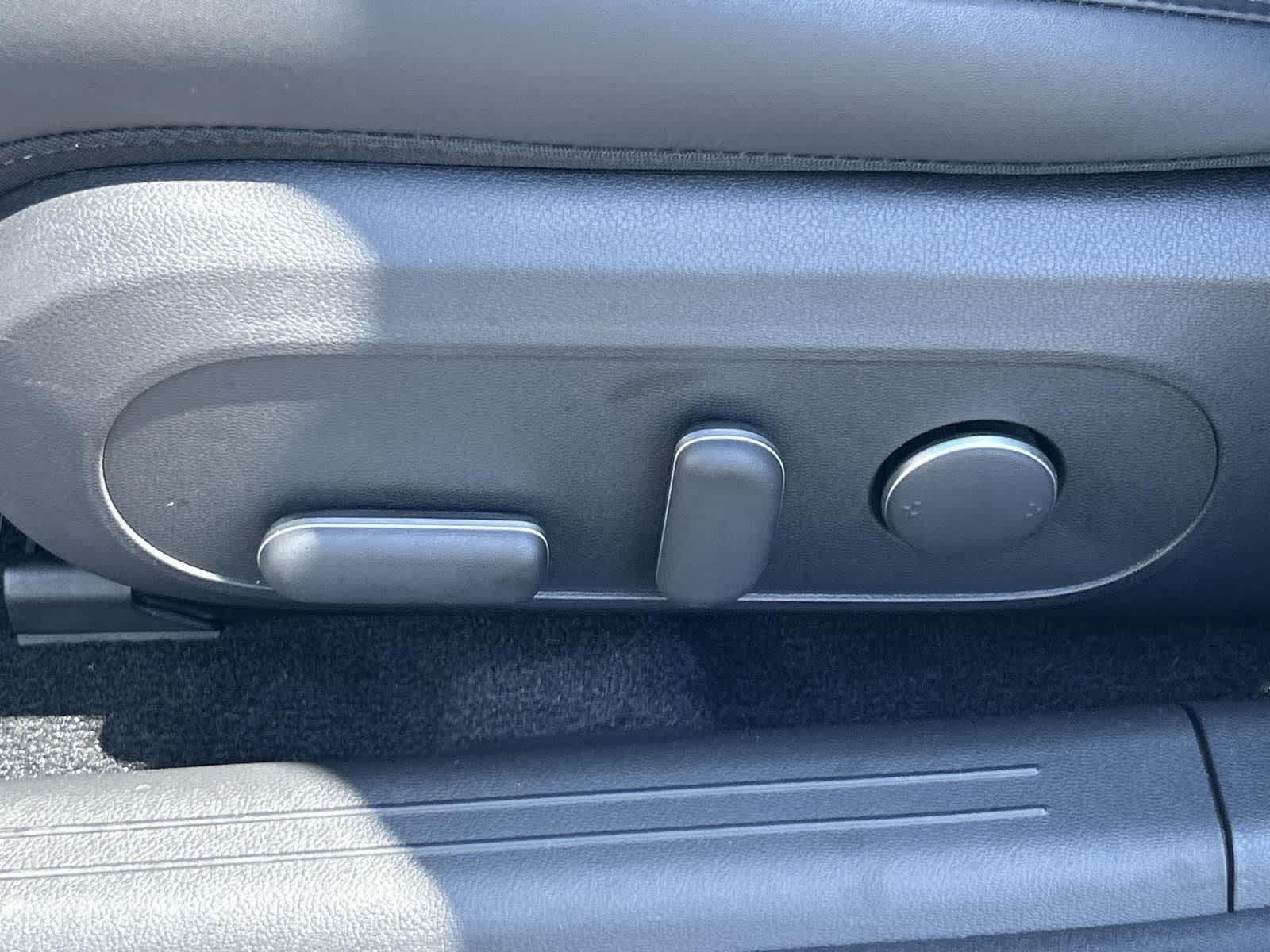 Thumbnail: 2025 Hyundai Ioniq 6 - 26