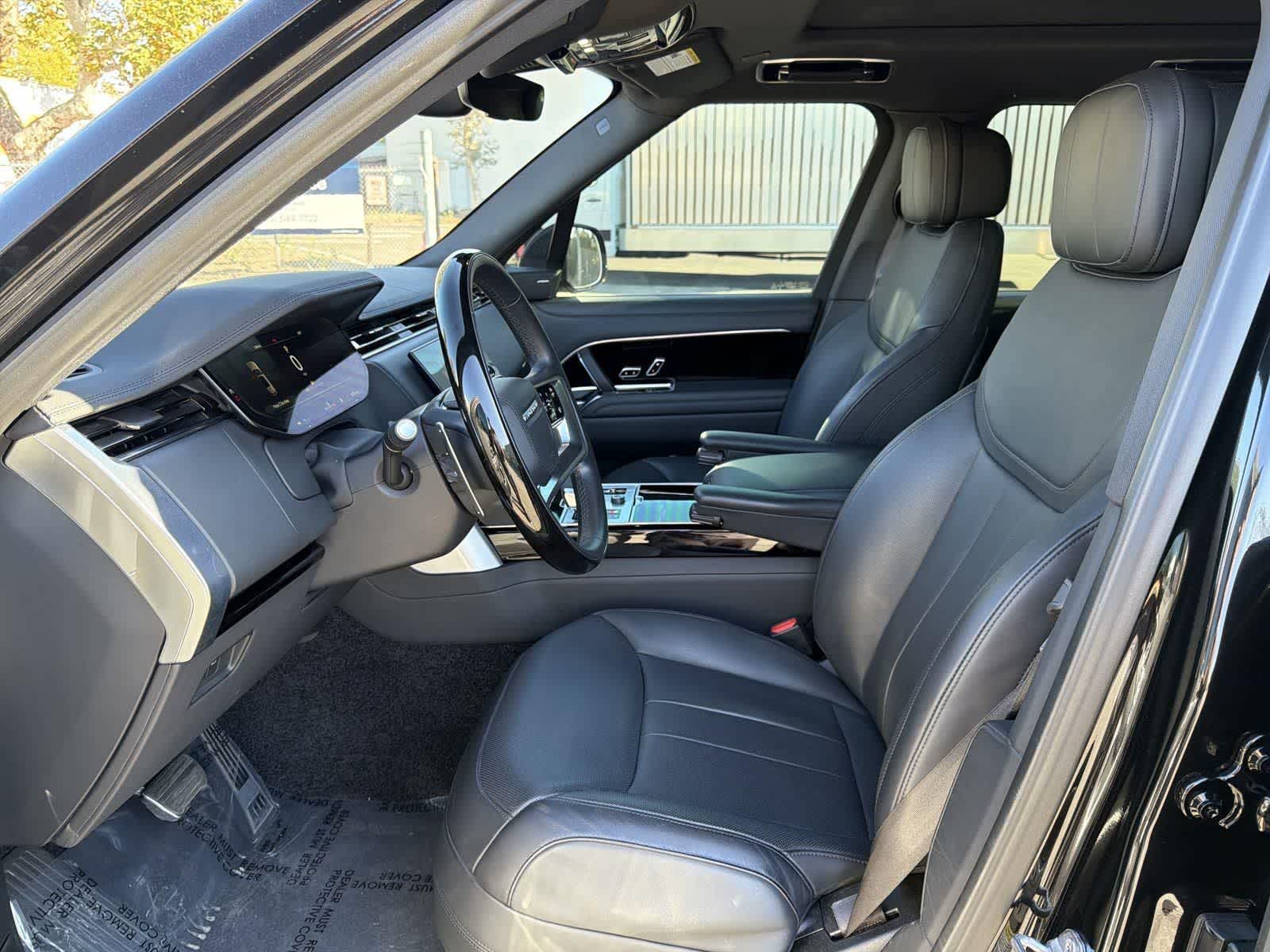 Thumbnail: 2023 Land Rover Range Rover - 25