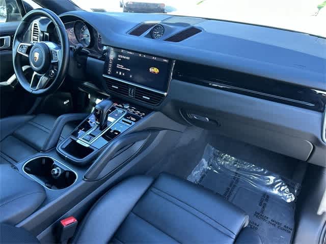 Thumbnail: 2021 Porsche Cayenne - 36