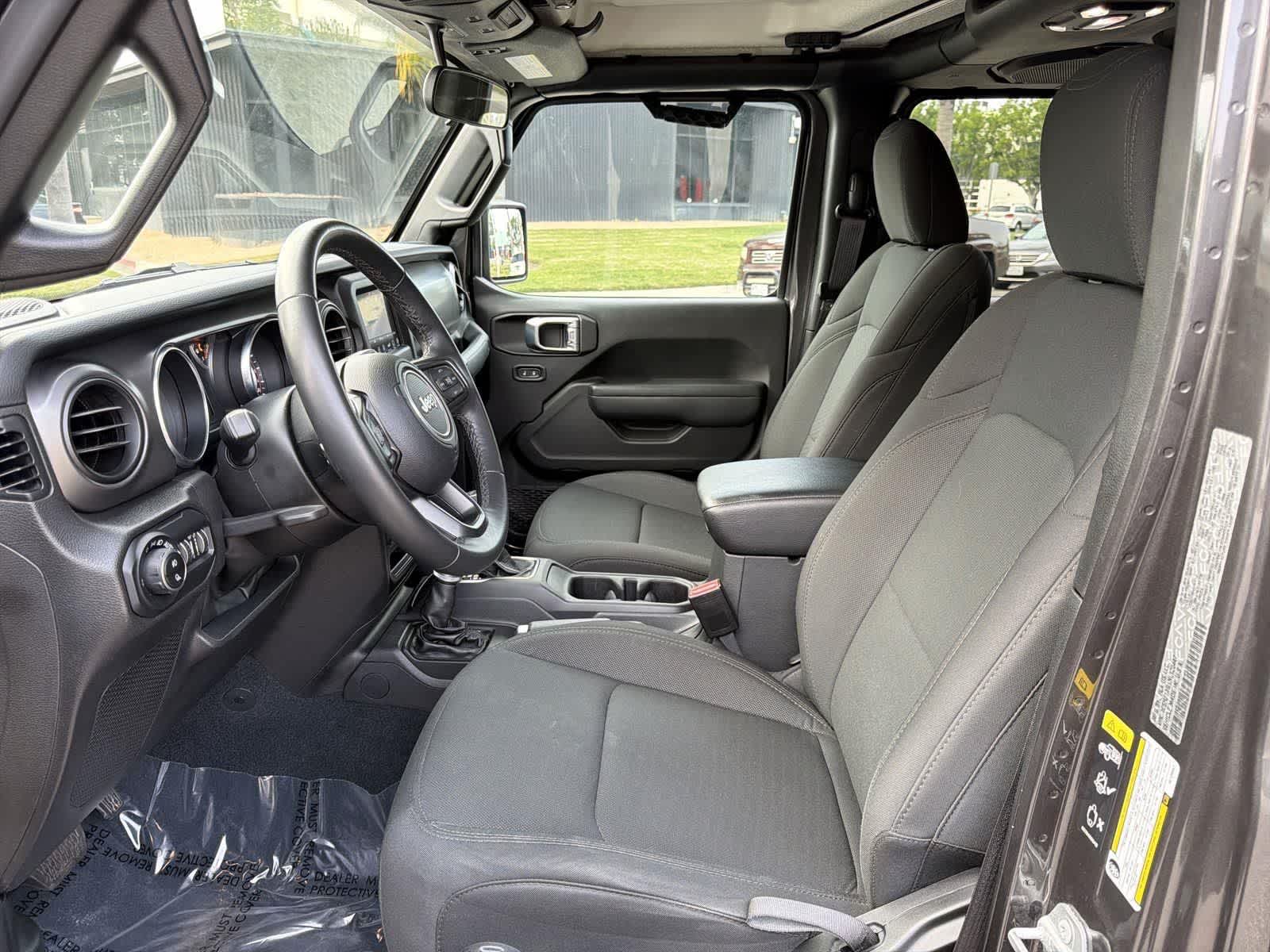 Thumbnail: 2022 Jeep Gladiator - 22