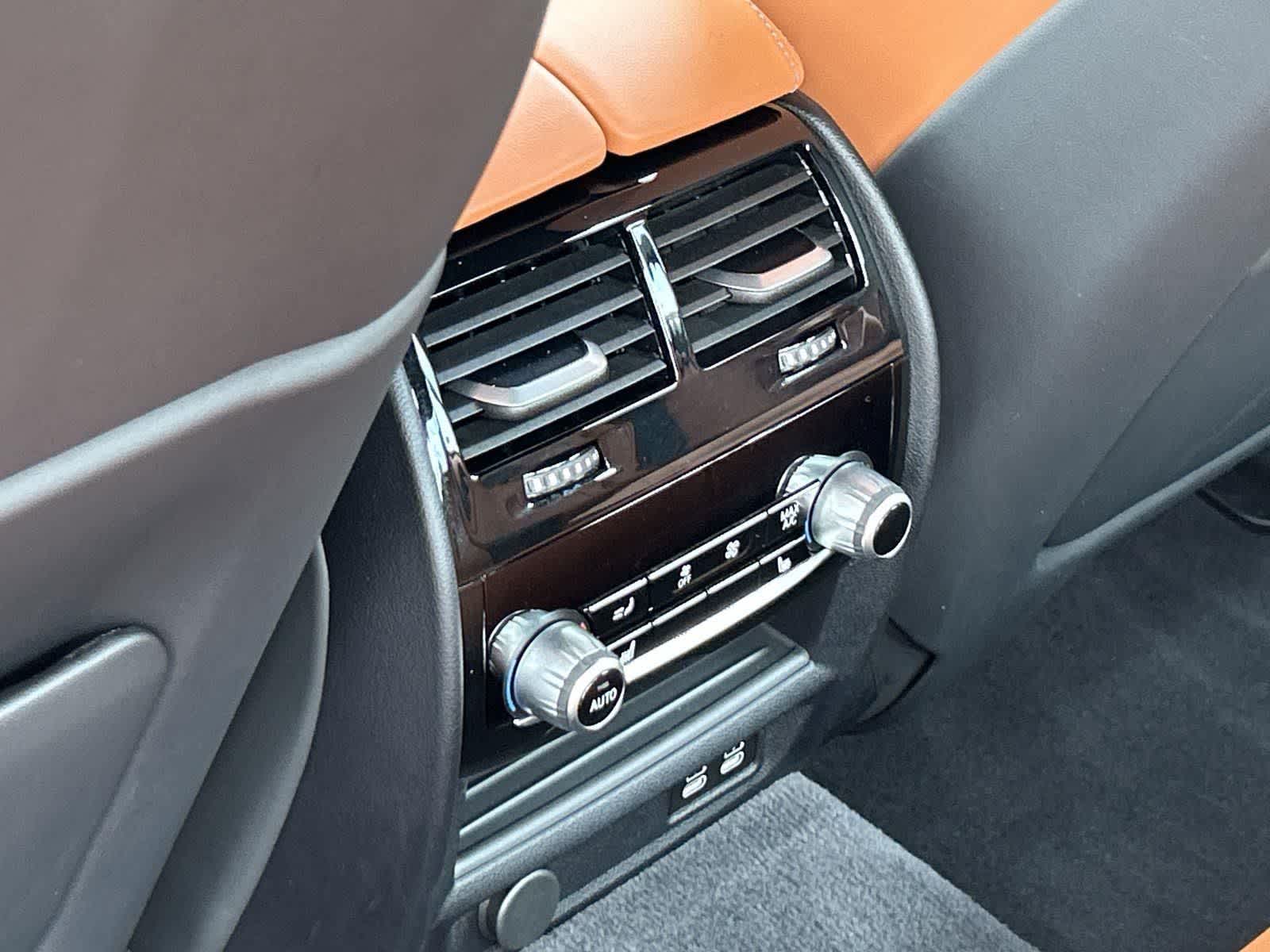 Thumbnail: 2023 BMW M5 - 35