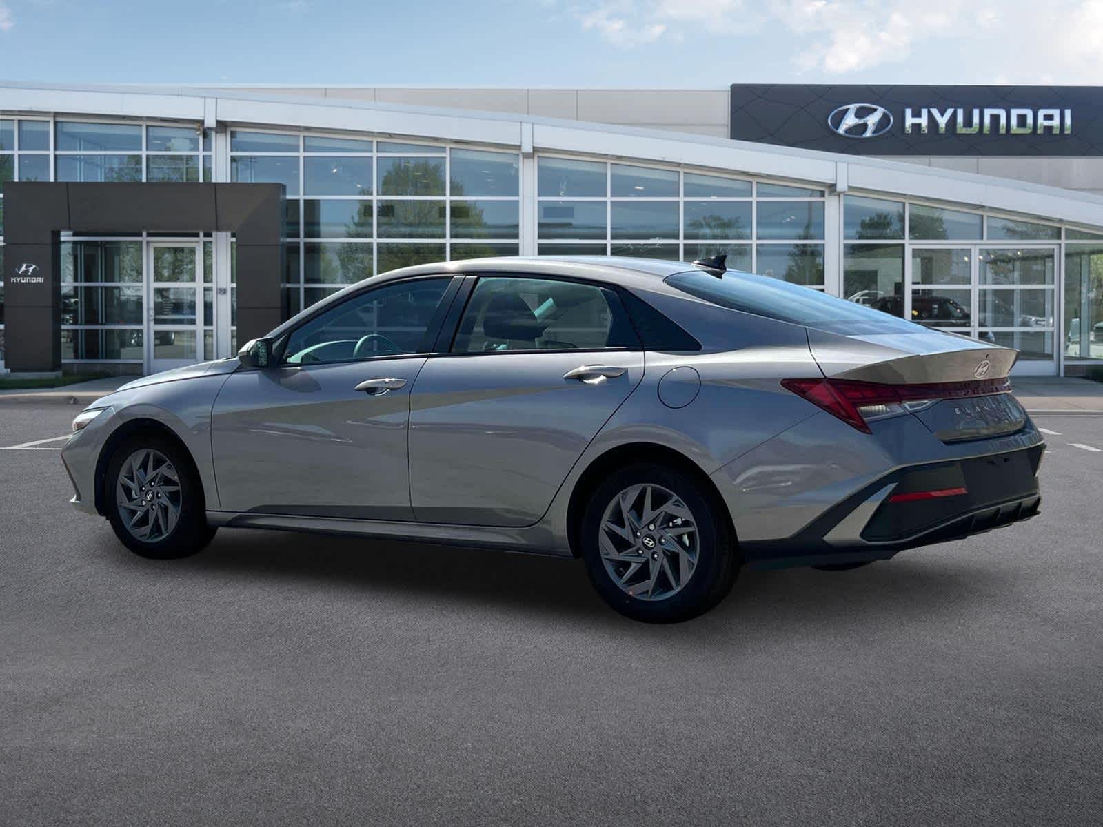 Thumbnail: 2025 Hyundai Elantra - 4