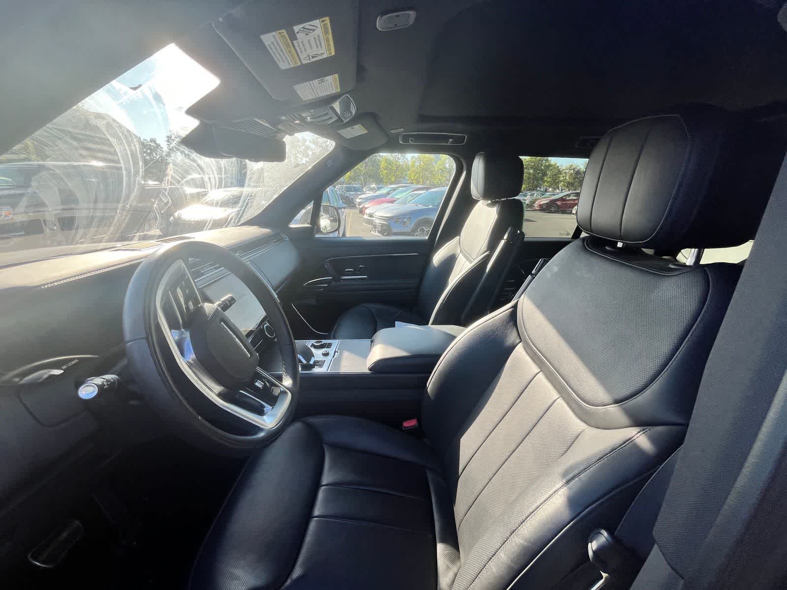 Thumbnail: 2023 Land Rover Range Rover - 6