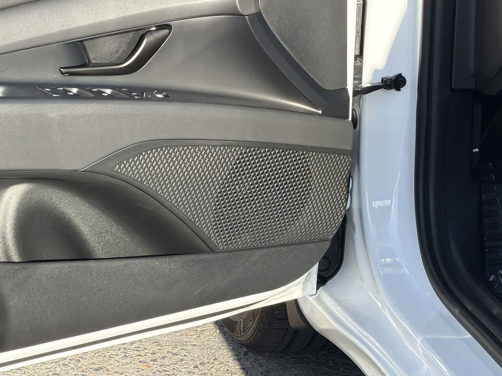 Thumbnail: 2025 Hyundai Elantra - 23