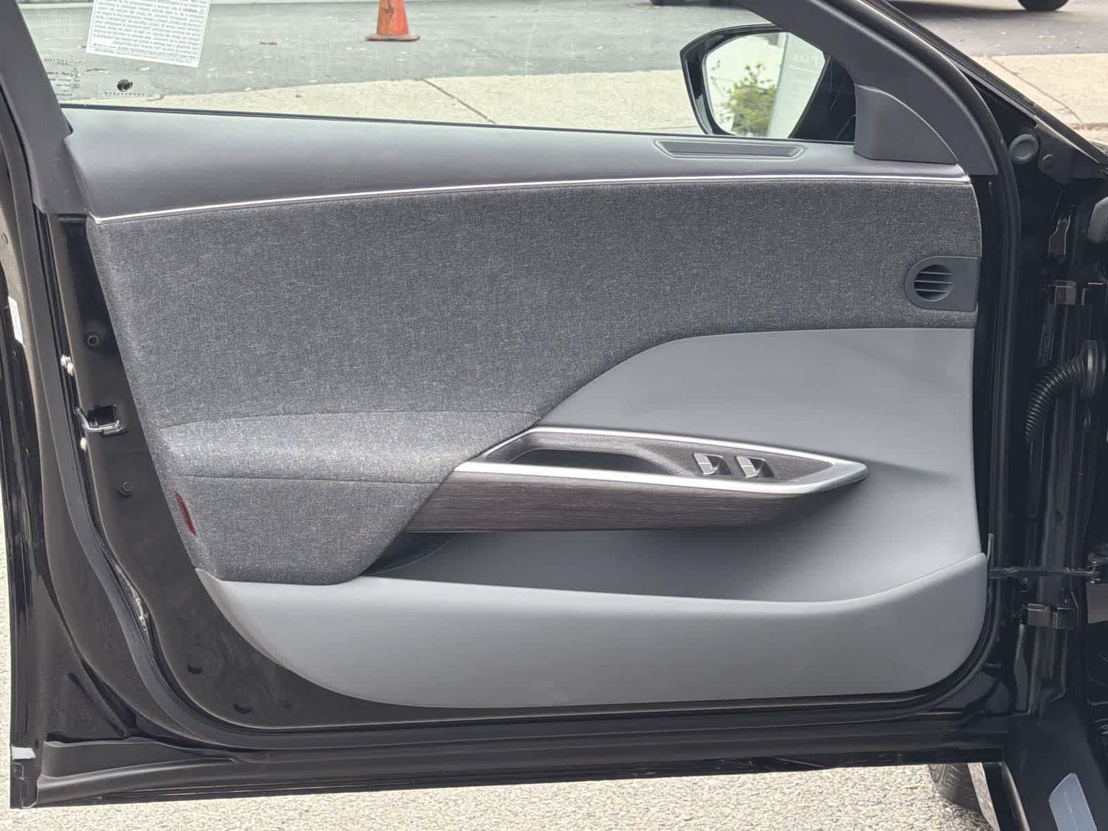 Thumbnail: 2024 Lucid Air - 23