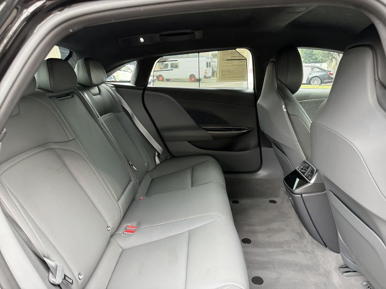 Thumbnail: 2024 Lucid Air - 31