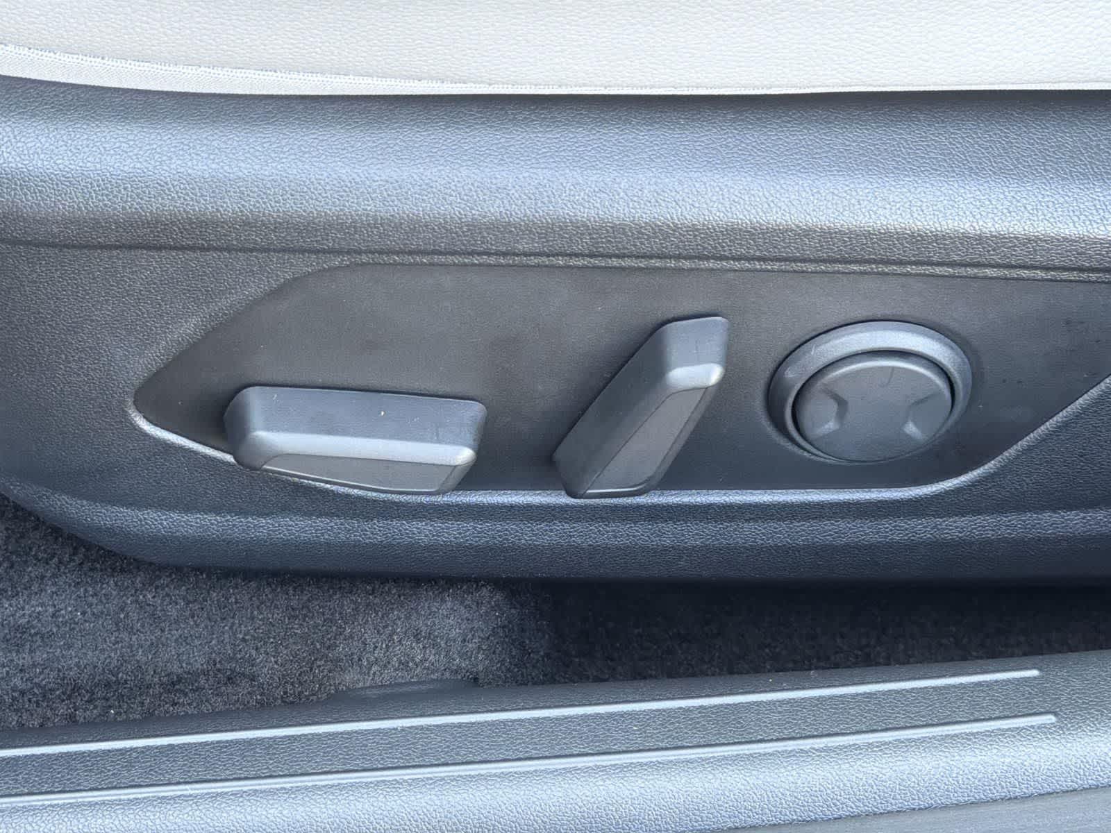 Thumbnail: 2025 Hyundai Elantra - 27