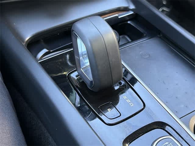 Thumbnail: 2022 Volvo XC60 - 17