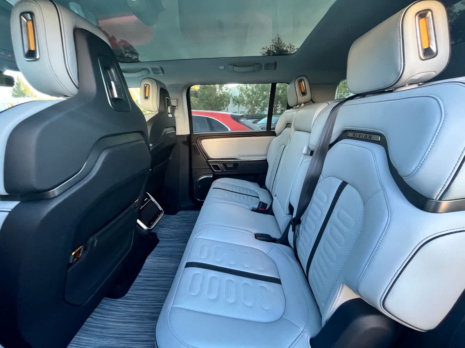 Thumbnail: 2023 Rivian R1S - 5