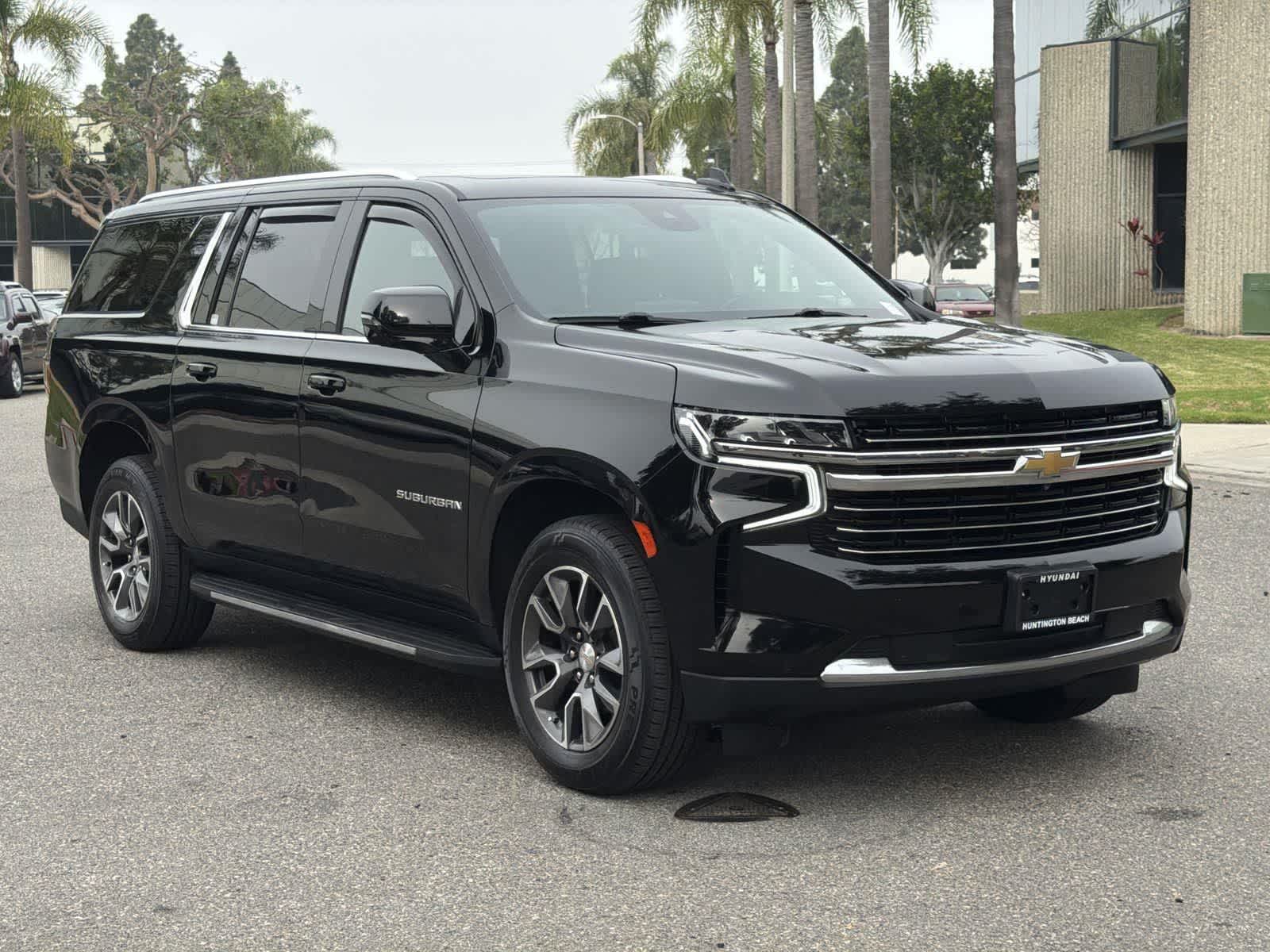 Thumbnail: 2023 Chevrolet Suburban - 8