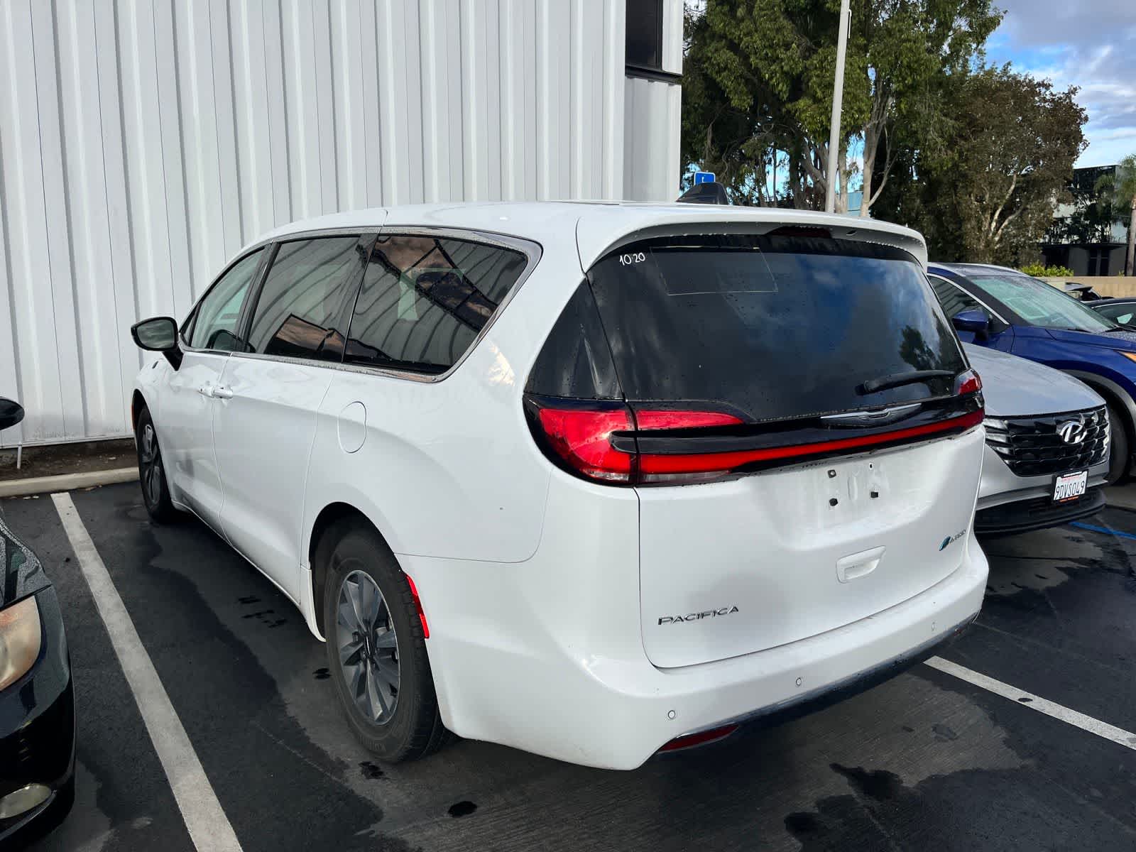 Thumbnail: 2024 Chrysler Pacifica - 4