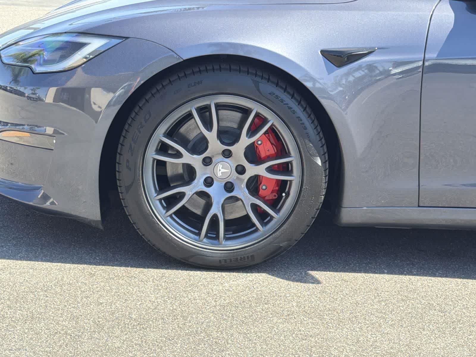 Thumbnail: 2023 Tesla Model S - 37