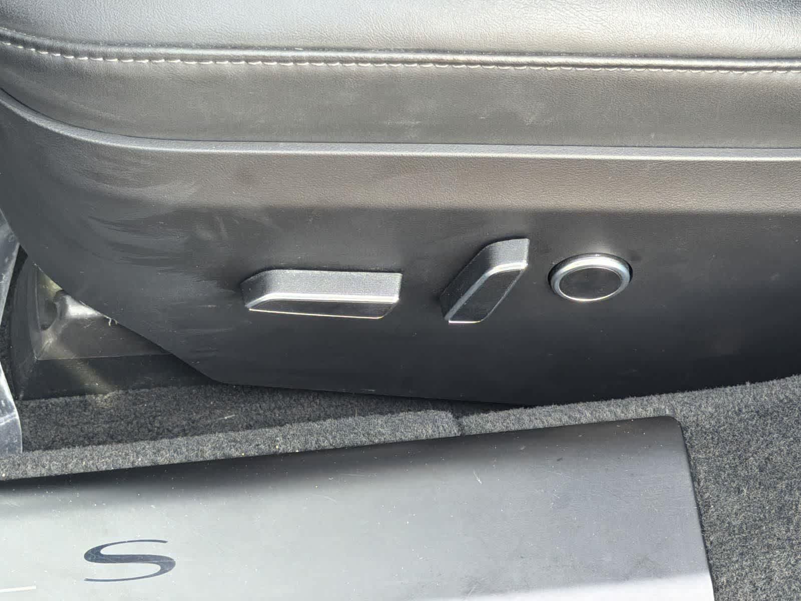 Thumbnail: 2022 Tesla Model S - 23