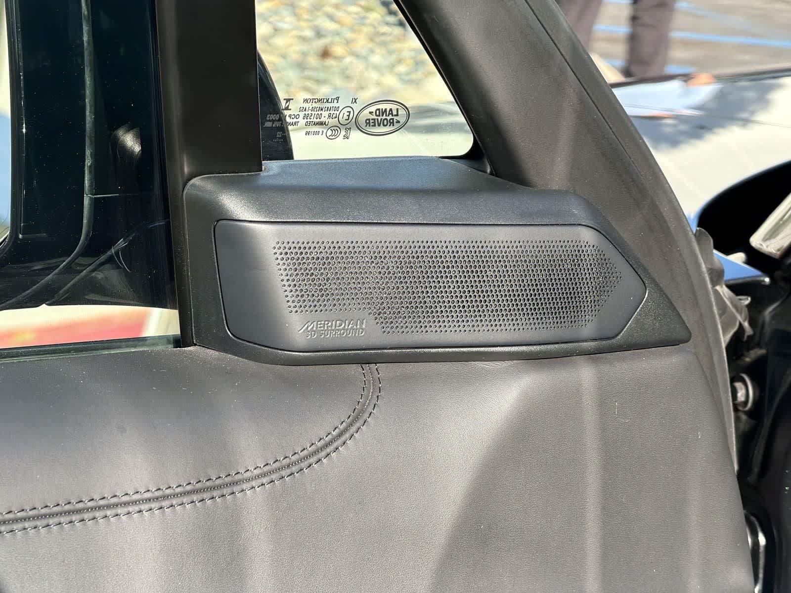 Thumbnail: 2023 Land Rover Range Rover - 21