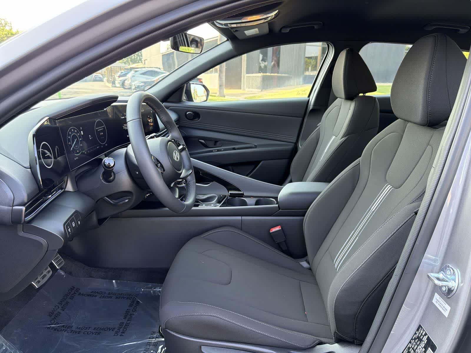 Thumbnail: 2025 Hyundai Elantra - 24