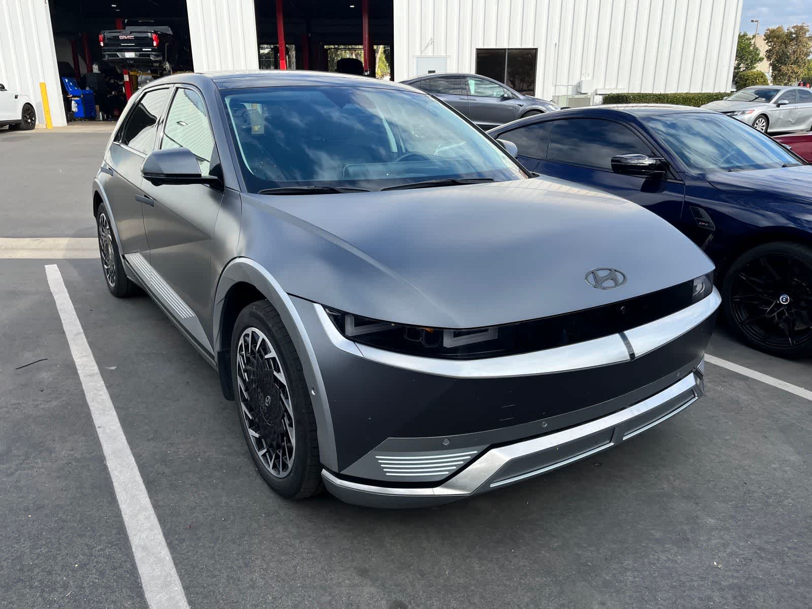 2022 Hyundai Ioniq 5 Limited photo 2