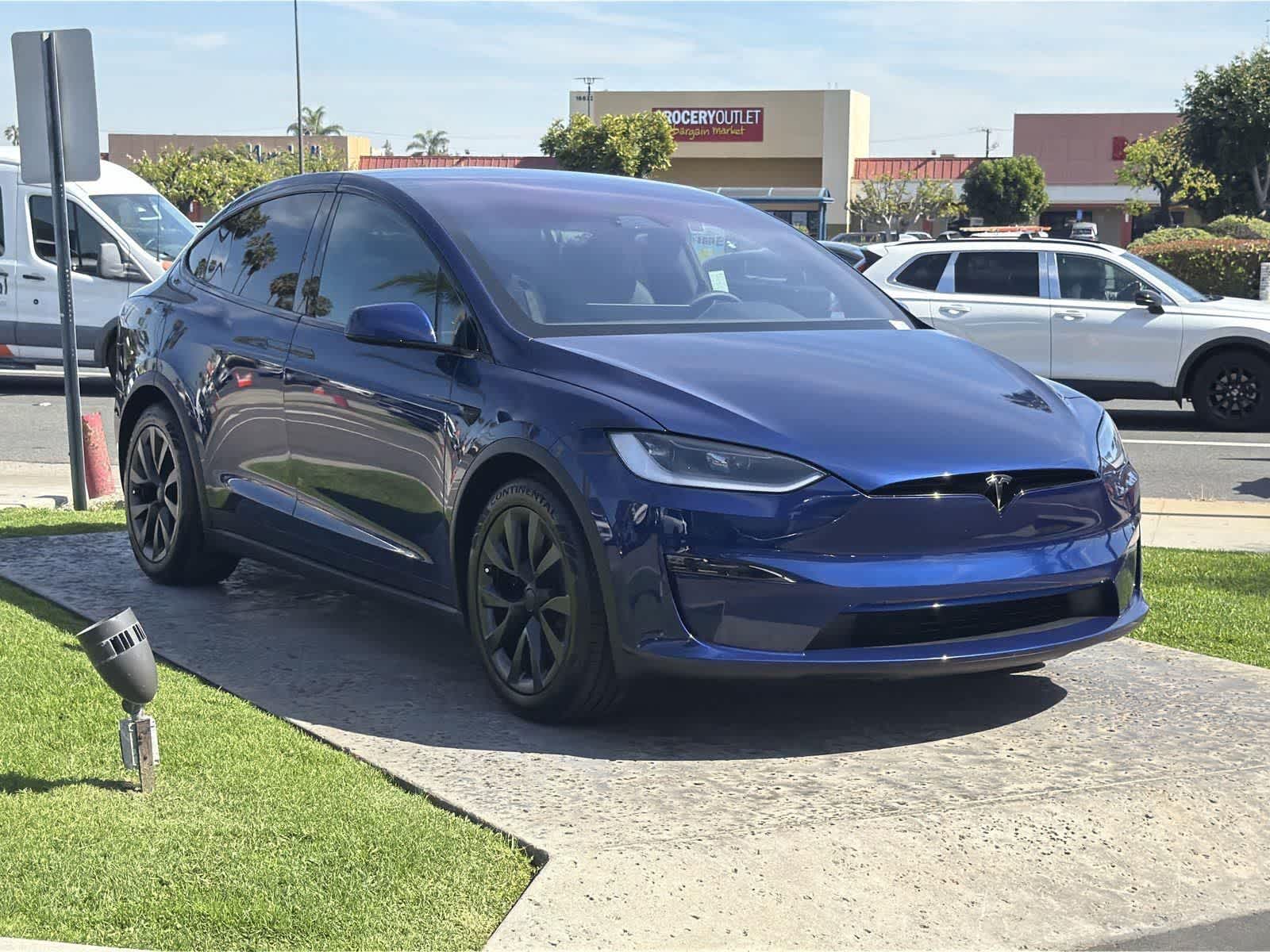 Thumbnail: 2025 Tesla Model X - 8