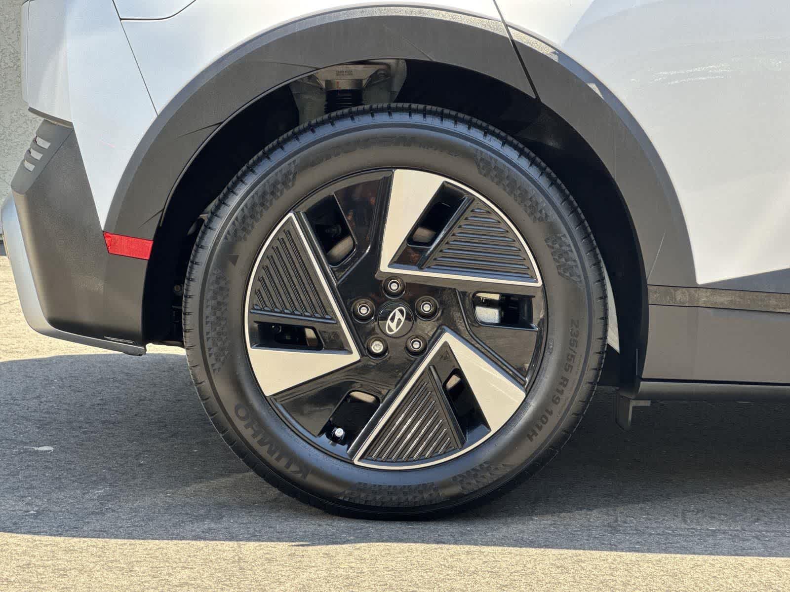 Thumbnail: 2025 Hyundai Ioniq 5 - 37