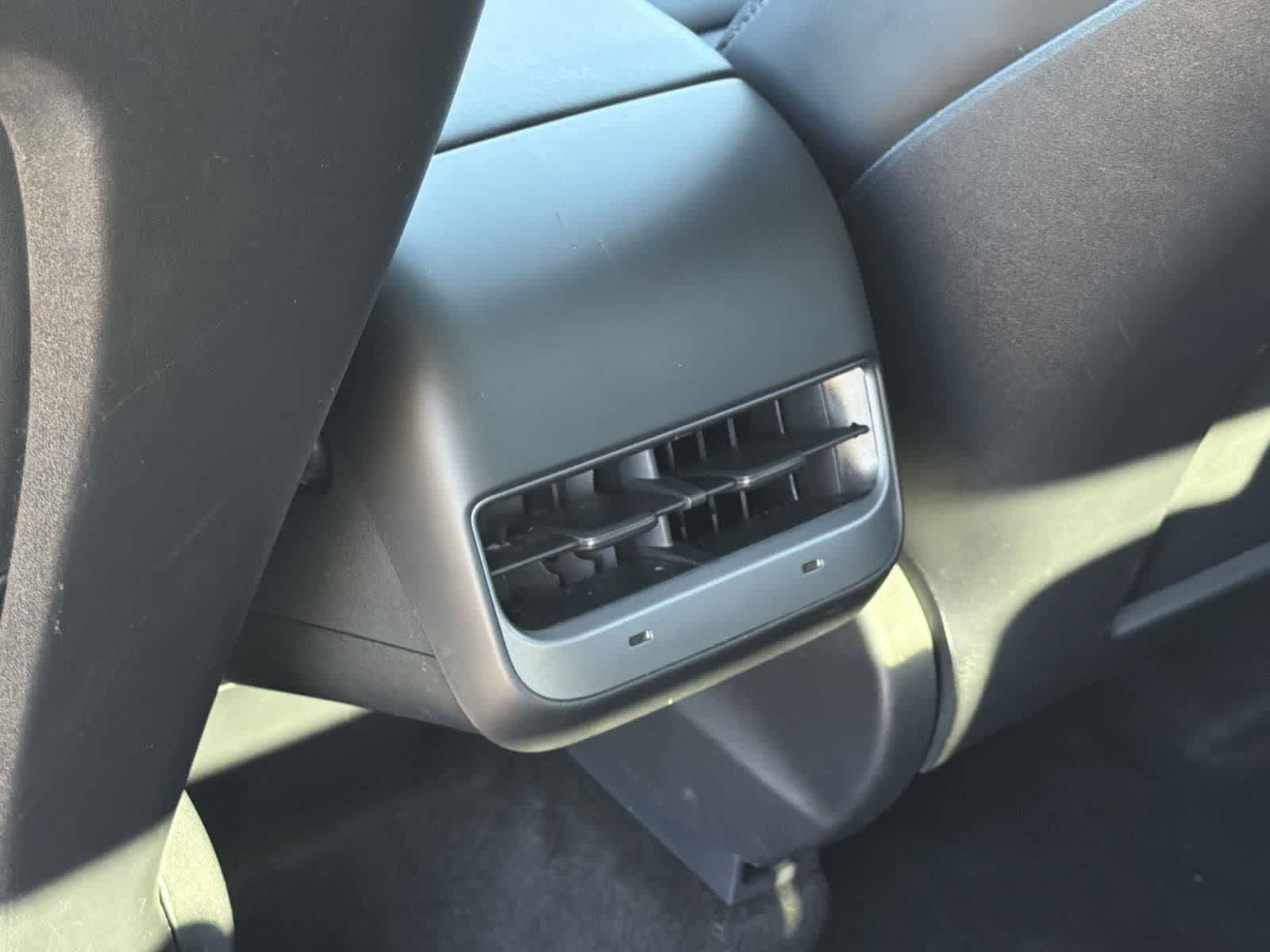 Thumbnail: 2022 Tesla Model Y - 29