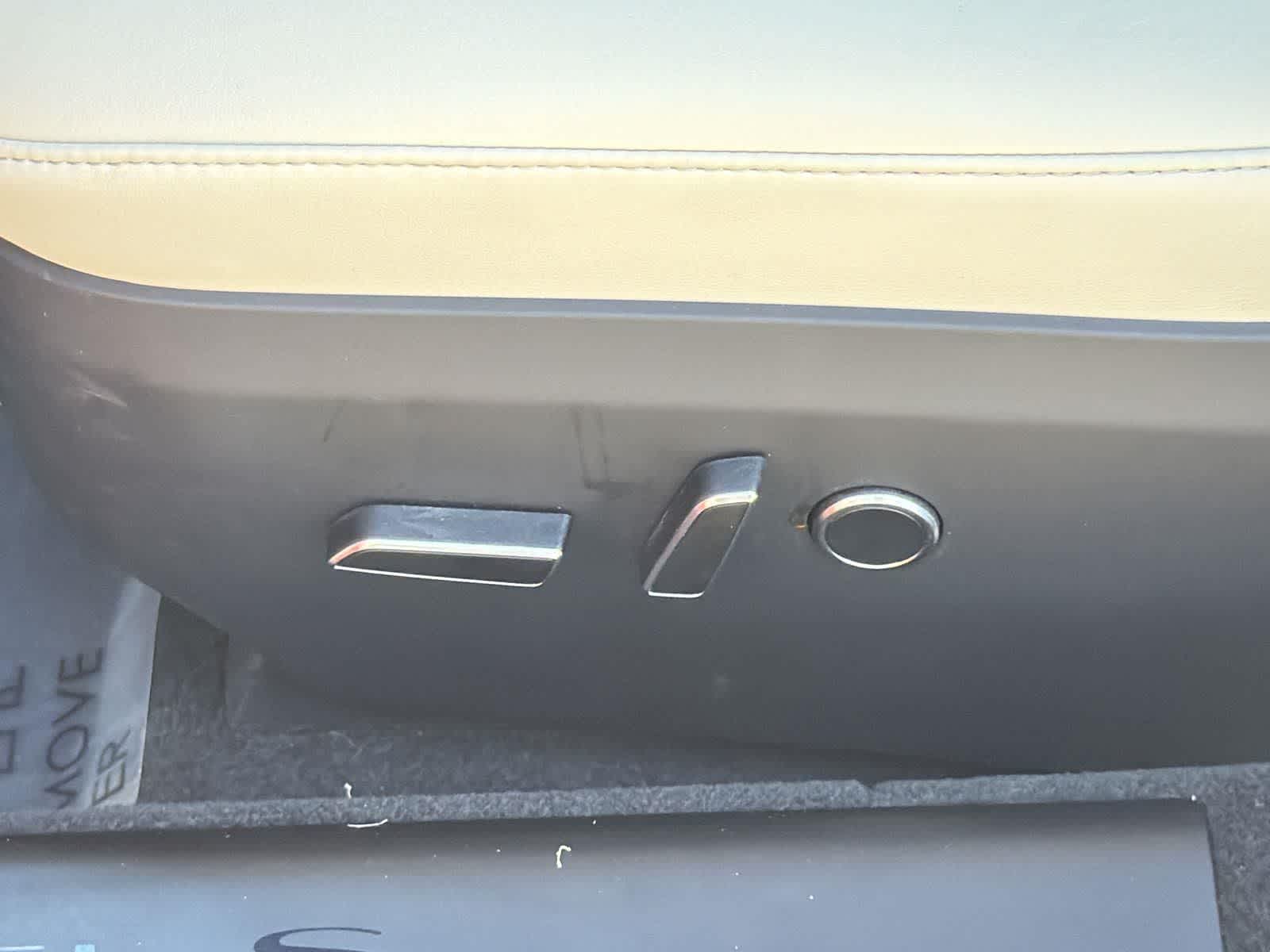 Thumbnail: 2023 Tesla Model S - 26