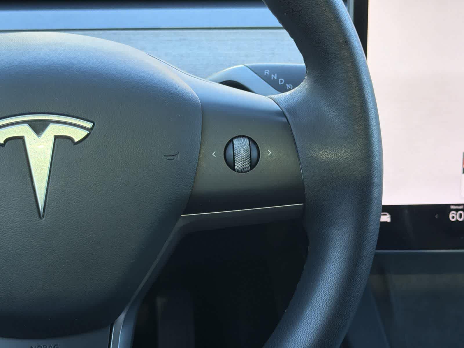 Thumbnail: 2022 Tesla Model 3 - 14