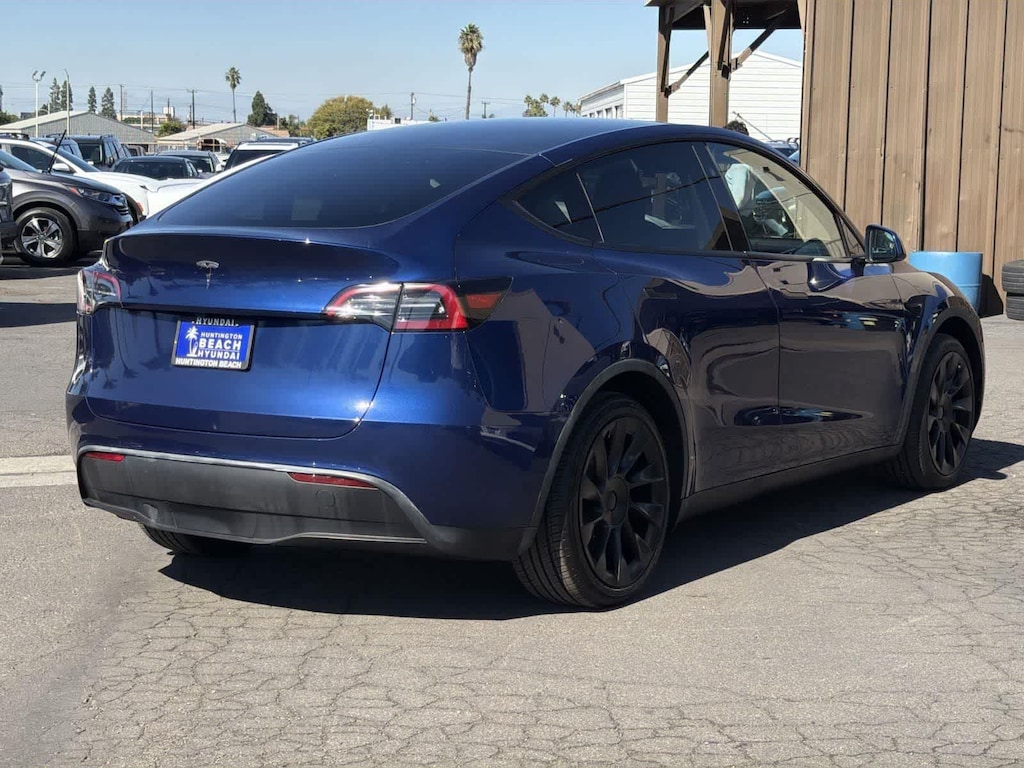 Used 2024 Tesla Model Y Long Range SUV