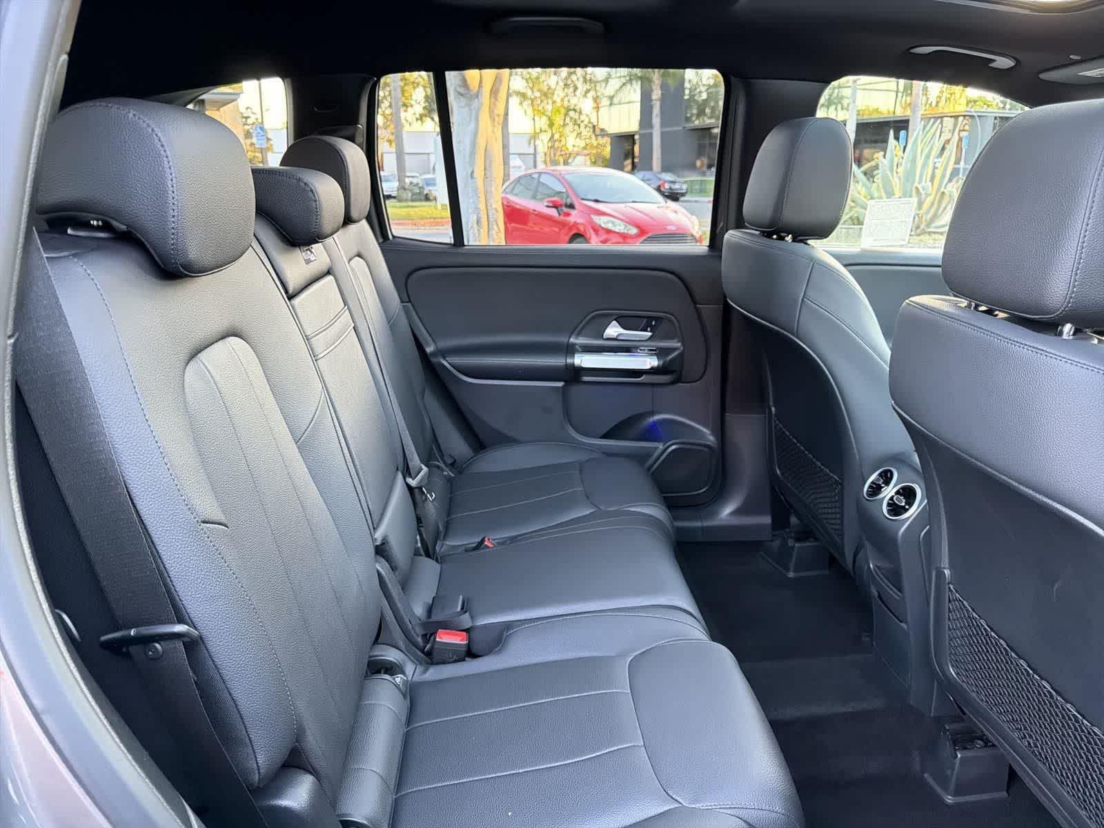 Thumbnail: 2023 Mercedes-Benz GLB - 34