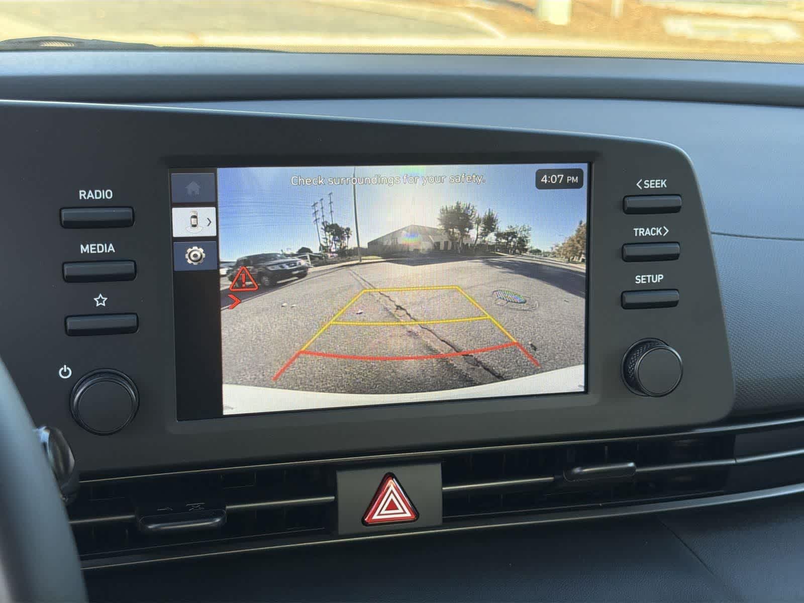 Thumbnail: 2025 Hyundai Elantra - 17