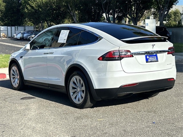 Thumbnail: 2020 Tesla Model X - 7