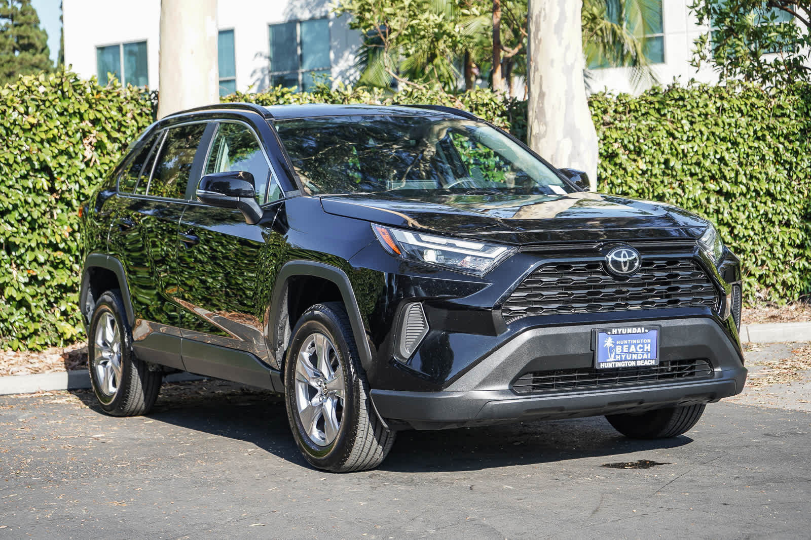 Thumbnail: 2025 Toyota RAV4 - 2