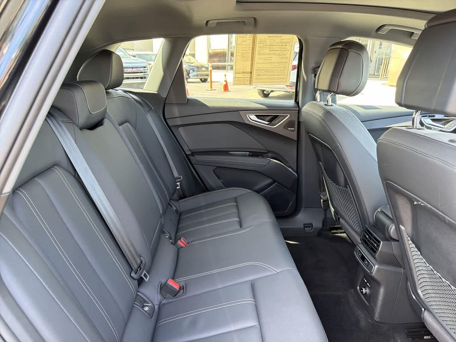 Thumbnail: 2023 Audi Q4 e-tron - 33