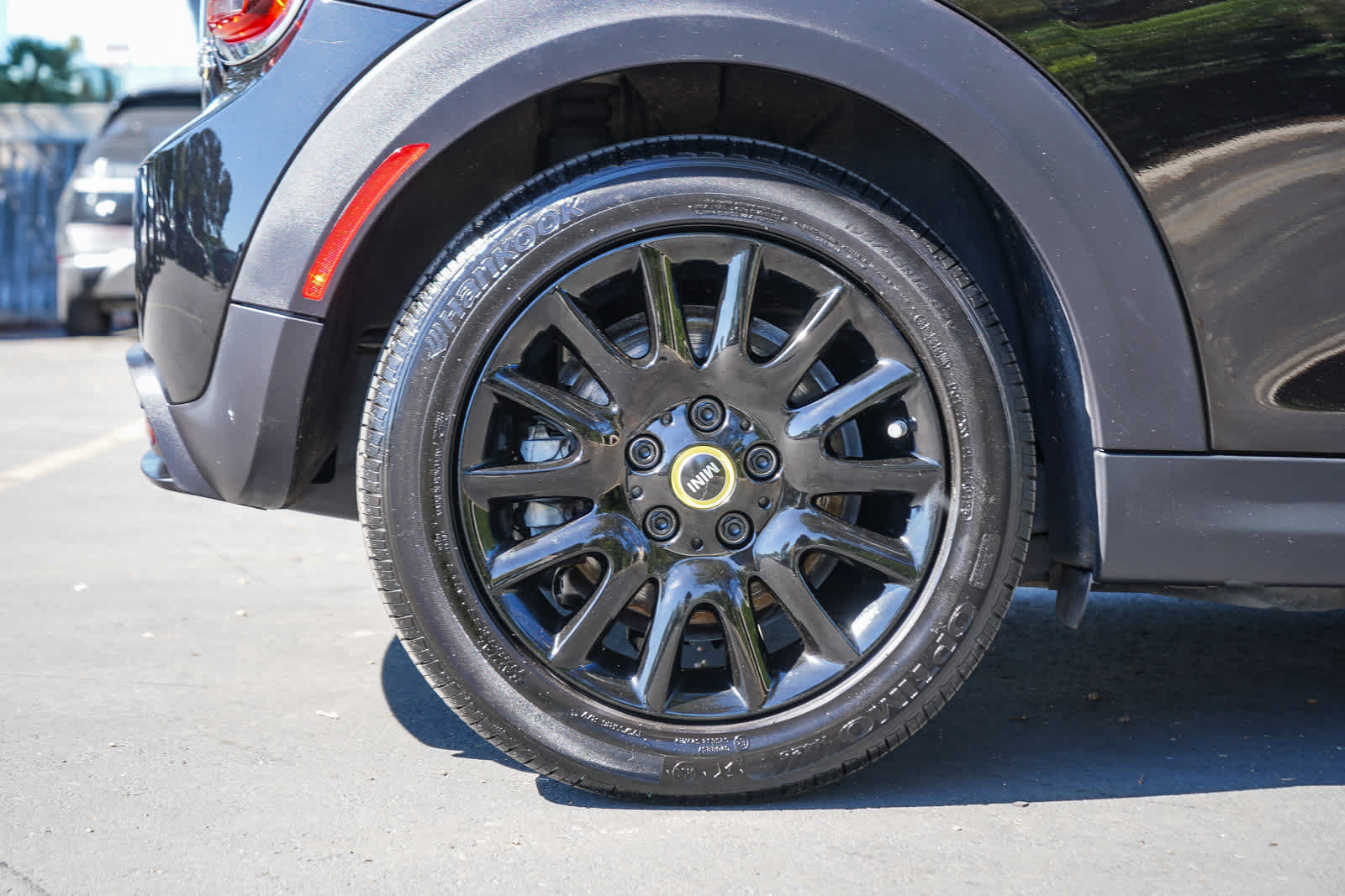 Thumbnail: 2022 MINI Cooper Hardtop - 8