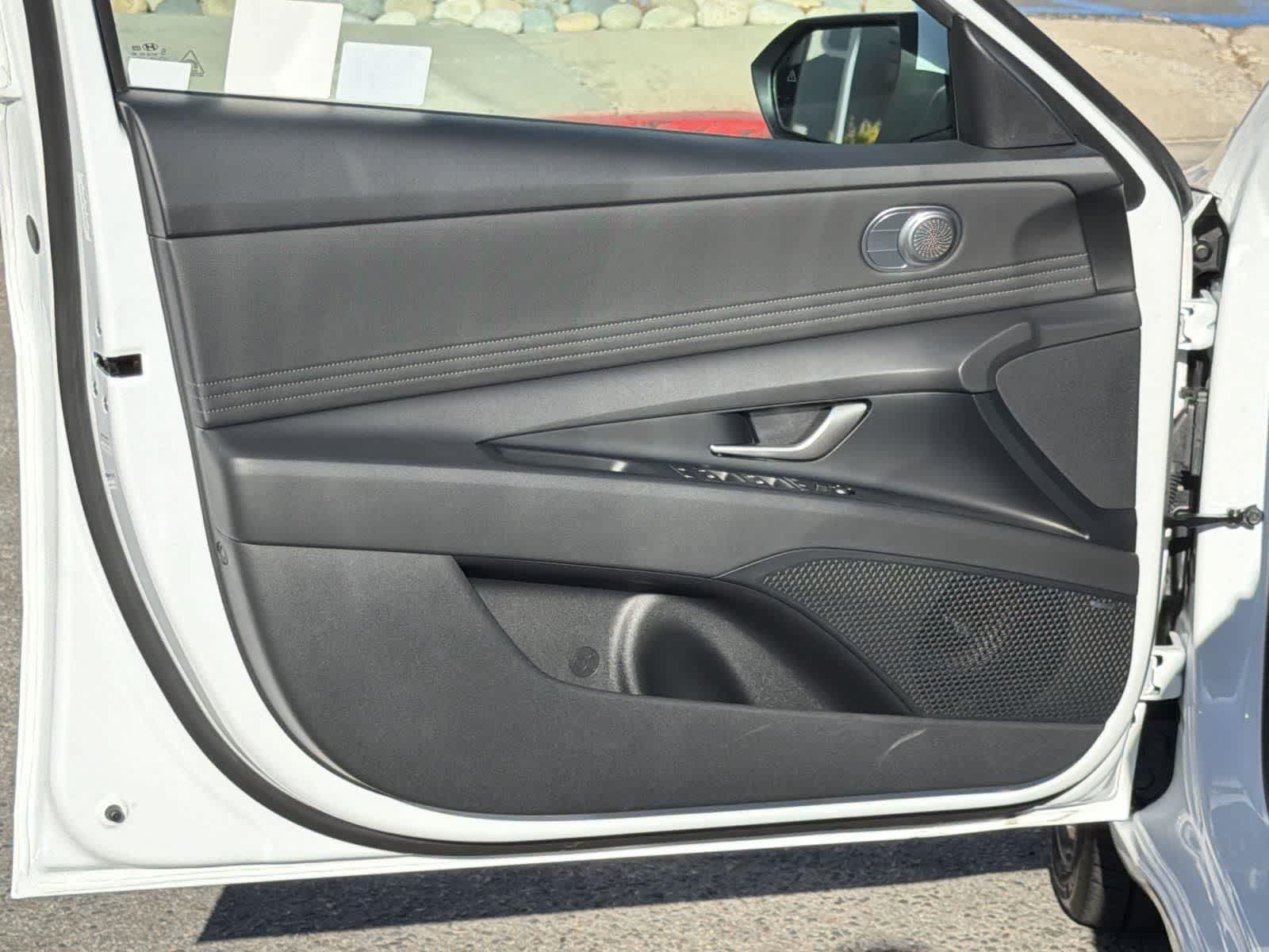 Thumbnail: 2025 Hyundai Elantra - 24