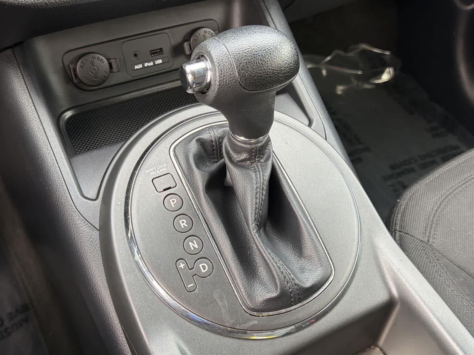 Thumbnail: 2013 Kia Sportage - 16