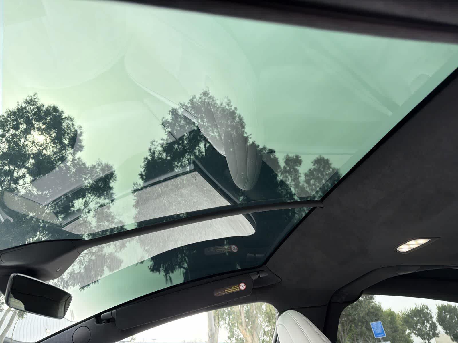 Thumbnail: 2022 Tesla Model X - 10