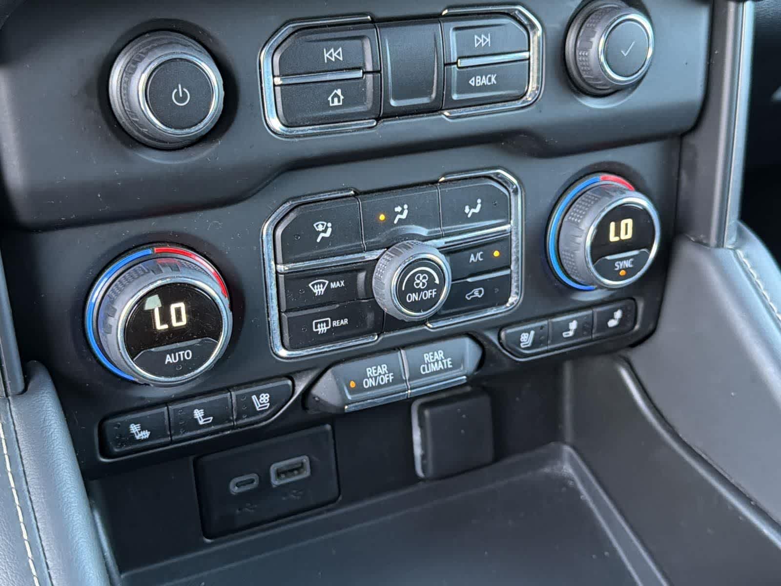 Thumbnail: 2023 Chevrolet Suburban - 15