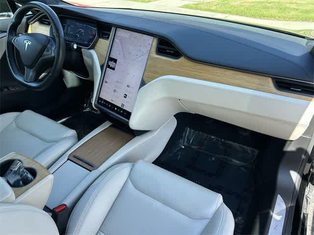 Thumbnail: 2020 Tesla Model S - 37